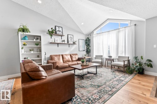5706 Meadow Way, Cold Lake, AB - Indoor Photo Showing Living Room