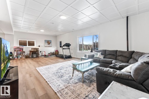 5706 Meadow Way, Cold Lake, AB - Indoor Photo Showing Living Room
