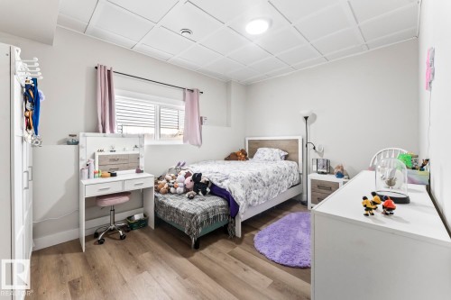 5706 Meadow Way, Cold Lake, AB - Indoor Photo Showing Bedroom
