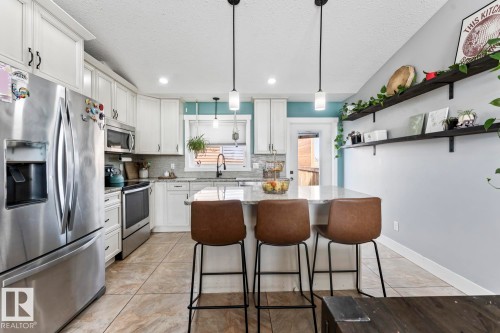 5706 Meadow Way, Cold Lake, AB - Indoor Photo Showing Kitchen With Upgraded Kitchen