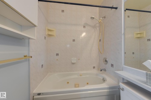 402 10610 76 Street, Edmonton, AB - Indoor Photo Showing Bathroom