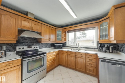 14227 74 Street, Edmonton, AB - Indoor Photo Showing Kitchen With Stainless Steel Kitchen