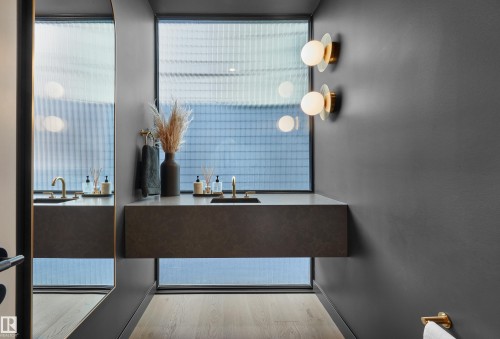 10534 139 Street, Edmonton, AB - Indoor Photo Showing Other Room