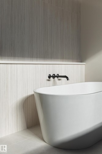 10534 139 Street, Edmonton, AB - Indoor