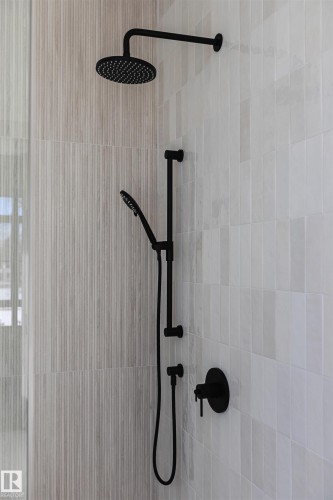 10534 139 Street, Edmonton, AB - Indoor Photo Showing Bathroom