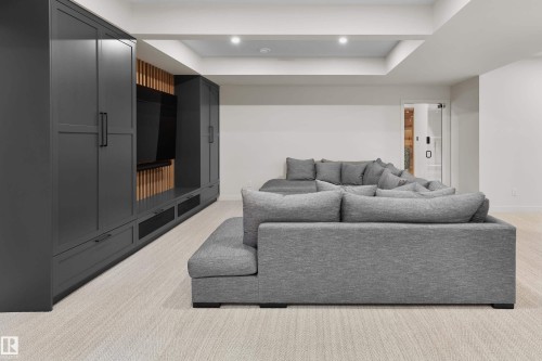 10534 139 Street, Edmonton, AB - Indoor Photo Showing Living Room