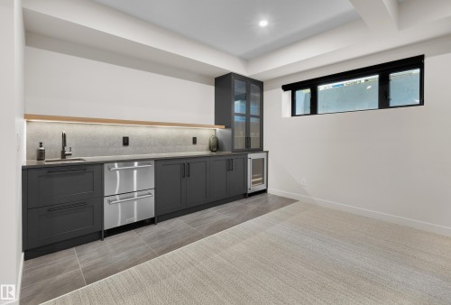 10534 139 Street, Edmonton, AB - Indoor