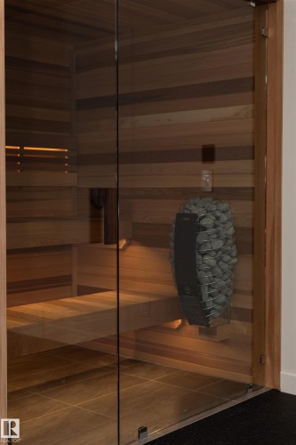 10534 139 Street, Edmonton, AB - Indoor Photo Showing Other Room