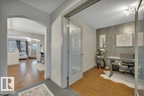 1611 63 Street, Edmonton, AB - Indoor