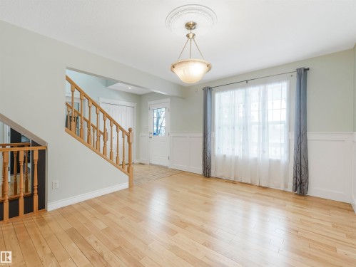1885 Tomlinson Way, Edmonton, AB - Indoor Photo Showing Other Room