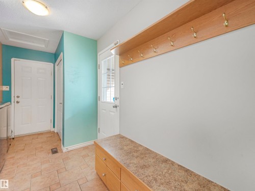 1885 Tomlinson Way, Edmonton, AB - Indoor Photo Showing Other Room