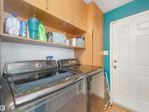 1885 Tomlinson Way, Edmonton, AB - Indoor Photo Showing Laundry Room