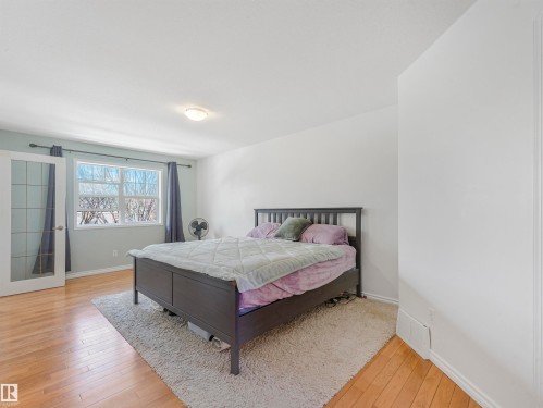 1885 Tomlinson Way, Edmonton, AB - Indoor Photo Showing Bedroom