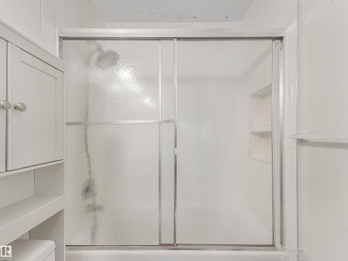 1885 Tomlinson Way, Edmonton, AB - Indoor