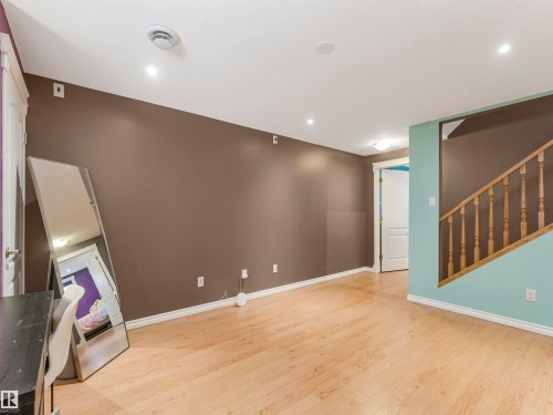 1885 Tomlinson Way, Edmonton, AB - Indoor Photo Showing Other Room