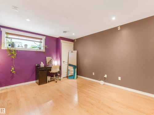 1885 Tomlinson Way, Edmonton, AB - Indoor Photo Showing Other Room