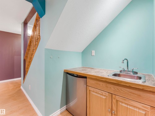 1885 Tomlinson Way, Edmonton, AB - Indoor