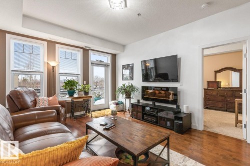 406 10808 71 Avenue, Edmonton, AB - Indoor Photo Showing Living Room
