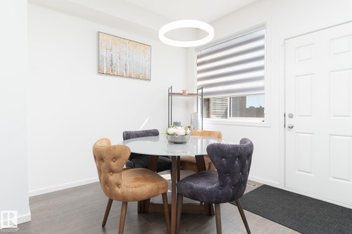 2126 Graydon Hill Crescent, Edmonton, AB - Indoor Photo Showing Dining Room