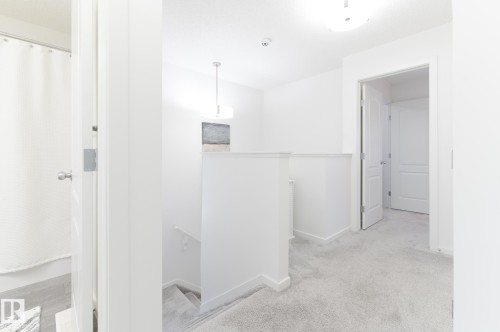 2126 Graydon Hill Crescent, Edmonton, AB - Indoor Photo Showing Other Room