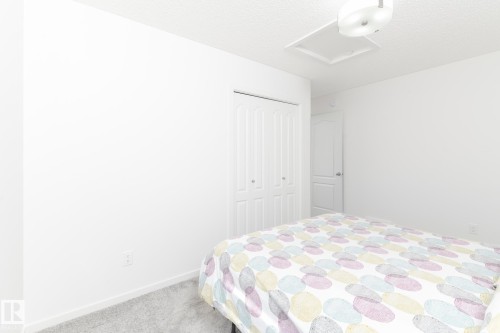 2126 Graydon Hill Crescent, Edmonton, AB - Indoor Photo Showing Bedroom