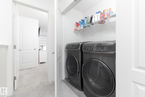 2126 Graydon Hill Crescent, Edmonton, AB - Indoor Photo Showing Laundry Room