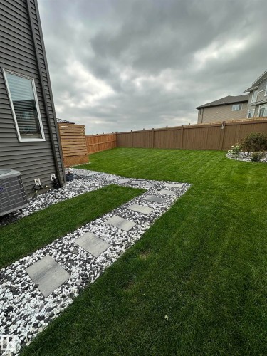 2126 Graydon Hill Crescent, Edmonton, AB - Outdoor