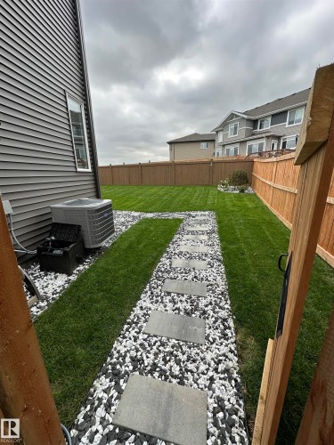 2126 Graydon Hill Crescent, Edmonton, AB - Outdoor