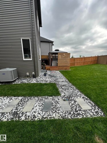 2126 Graydon Hill Crescent, Edmonton, AB - Outdoor
