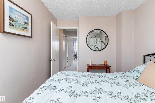 17132 103 Street, Edmonton, AB - Indoor Photo Showing Bedroom