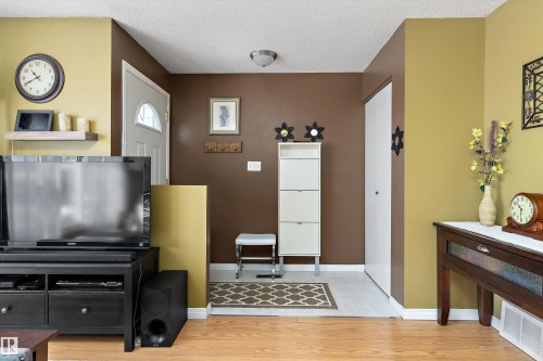 17132 103 Street, Edmonton, AB - Indoor