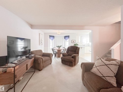 3 10 Devon Close, St. Albert, AB - Indoor Photo Showing Living Room