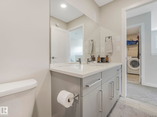 7808 174 Avenue, Edmonton, AB - Indoor Photo Showing Bathroom