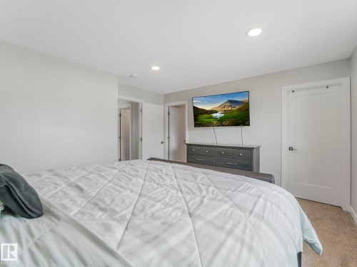 7808 174 Avenue, Edmonton, AB - Indoor Photo Showing Bedroom