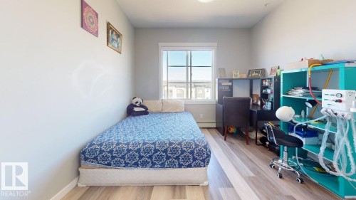 426 812 Welsh Dr, Edmonton, AB - Indoor Photo Showing Bedroom