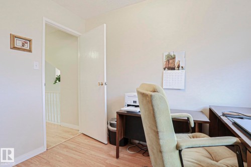 12 2020 105 Street, Edmonton, AB - Indoor