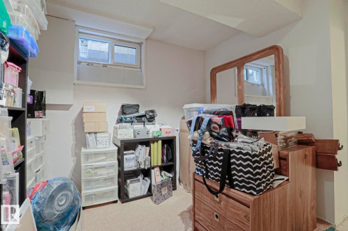 12 2020 105 Street, Edmonton, AB - Indoor