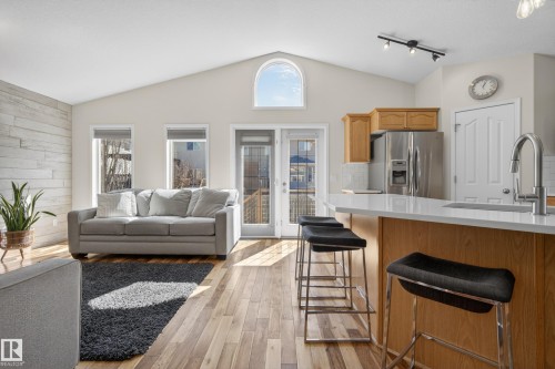 339 Foxboro Drive, Sherwood Park, AB - Indoor