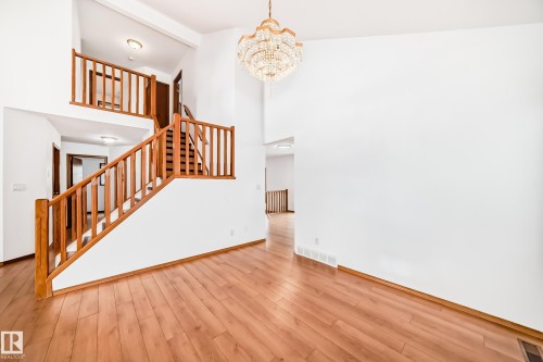 4631 43 Avenue, Edmonton, AB - Indoor Photo Showing Other Room