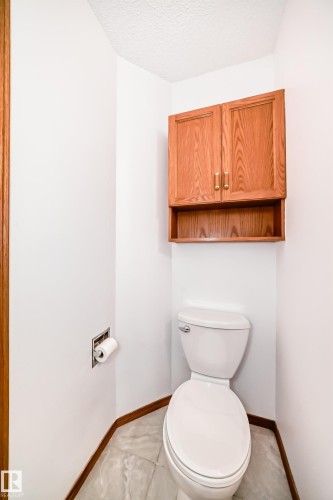 4631 43 Avenue, Edmonton, AB - Indoor Photo Showing Bathroom