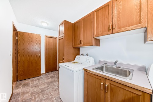 4631 43 Avenue, Edmonton, AB - Indoor Photo Showing Laundry Room