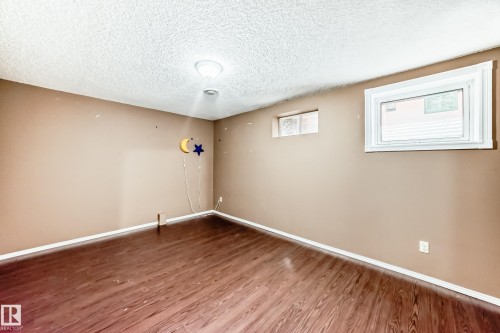 4631 43 Avenue, Edmonton, AB - Indoor Photo Showing Other Room