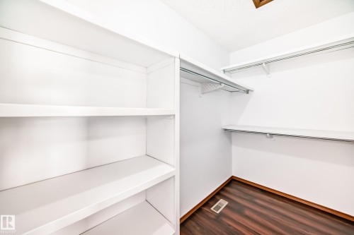 4631 43 Avenue, Edmonton, AB - Indoor With Storage