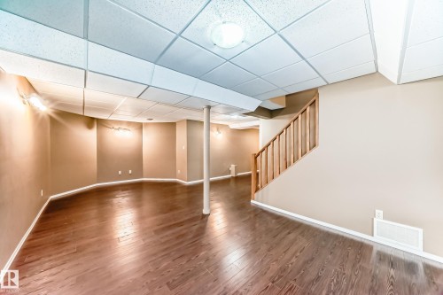 4631 43 Avenue, Edmonton, AB - Indoor Photo Showing Other Room
