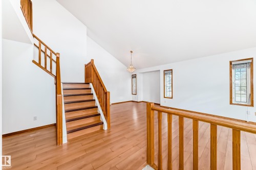 4631 43 Avenue, Edmonton, AB - Indoor Photo Showing Other Room