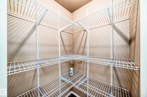 4631 43 Avenue, Edmonton, AB - Indoor With Storage