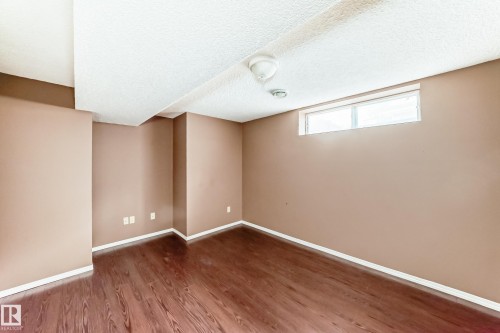4631 43 Avenue, Edmonton, AB - Indoor Photo Showing Other Room