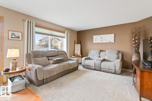 1 Birchwood Close, Leduc, AB - Indoor Photo Showing Living Room