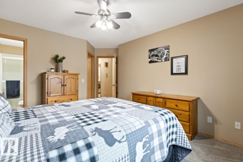 1 Birchwood Close, Leduc, AB - Indoor Photo Showing Bedroom