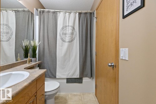 1 Birchwood Close, Leduc, AB - Indoor Photo Showing Bathroom
